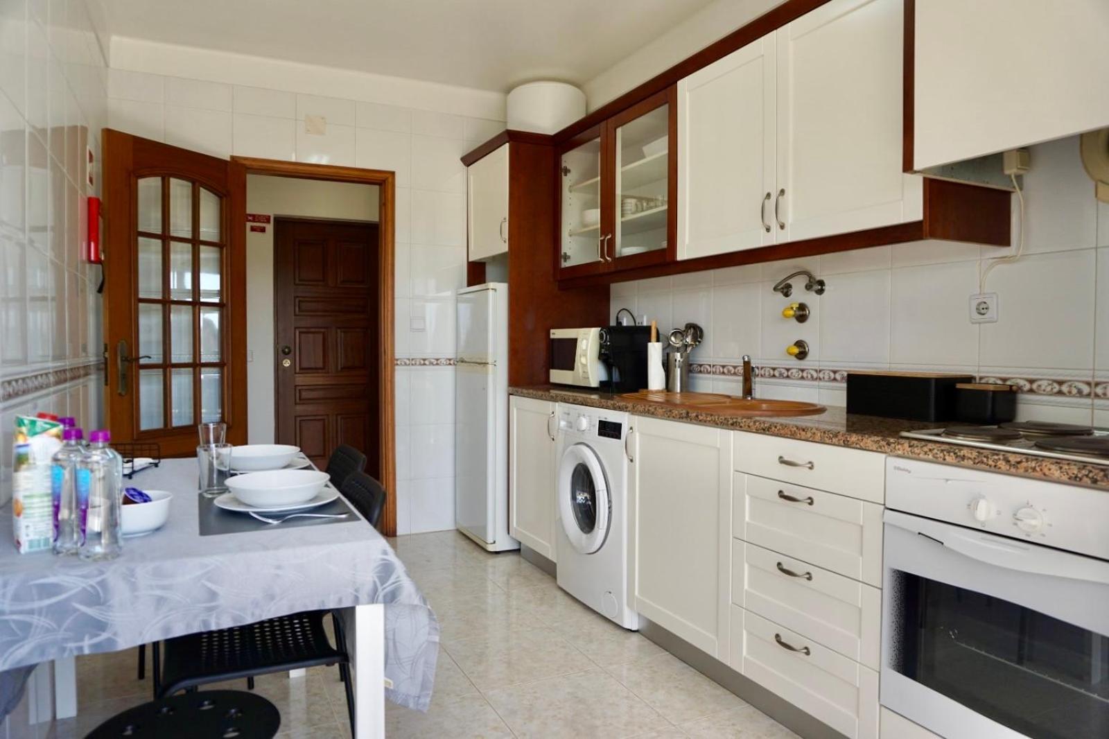 Cozy Alvor Retreat - Sunset Balcony, Wi-Fi & Ac Apartman Kültér fotó